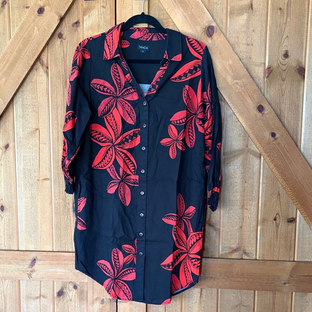 TANQA Black Button-Down Tunic Dress with Red Floral Print